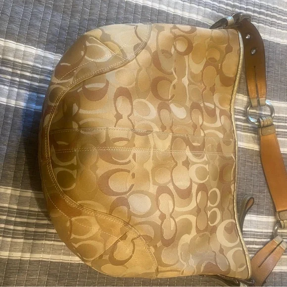 Coach Tan and Brown Women's Bag - Picture 2 of 16